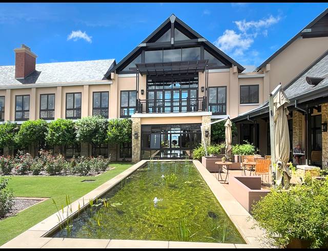 2 BEDROOM APARTMENT FOR SALE IN WATERFALL HILLS MATURE LIFESTYLE ESTATE